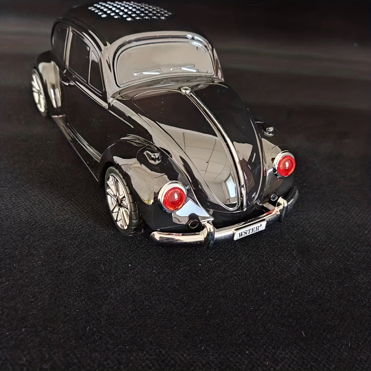 Small car speaker with lights, rear trunk can be opened, 3D surround music player, portable speaker can be inserted TF Card U disk flash drive for playback