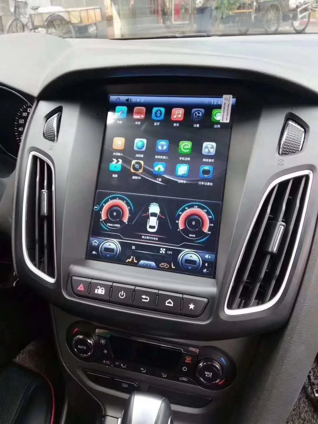 Factory  Car Screen 10.4inch Touch Screen Car Video Player for Ford Focus 2012-2015 Car DVD Player