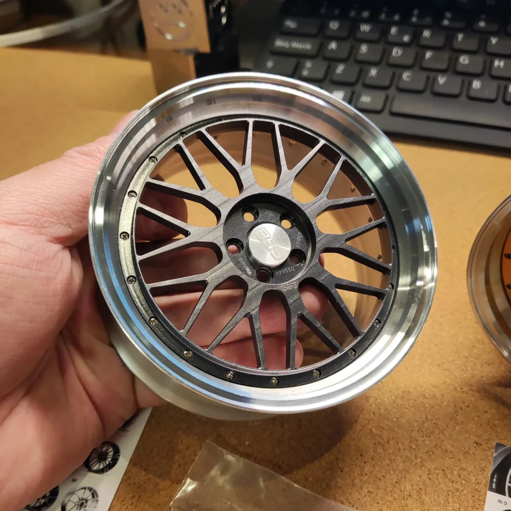 1/5 Car Model Metal Forged Assemble Refitting Wheel Hub  Creative Desktop Display  Personalized  Modification Toys Gift