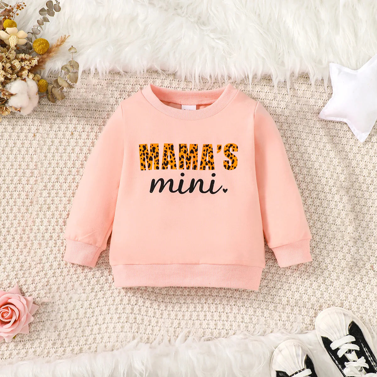 Single piece baby girl baby fashion cute casual English letter printed pink hoodie autumn and winter