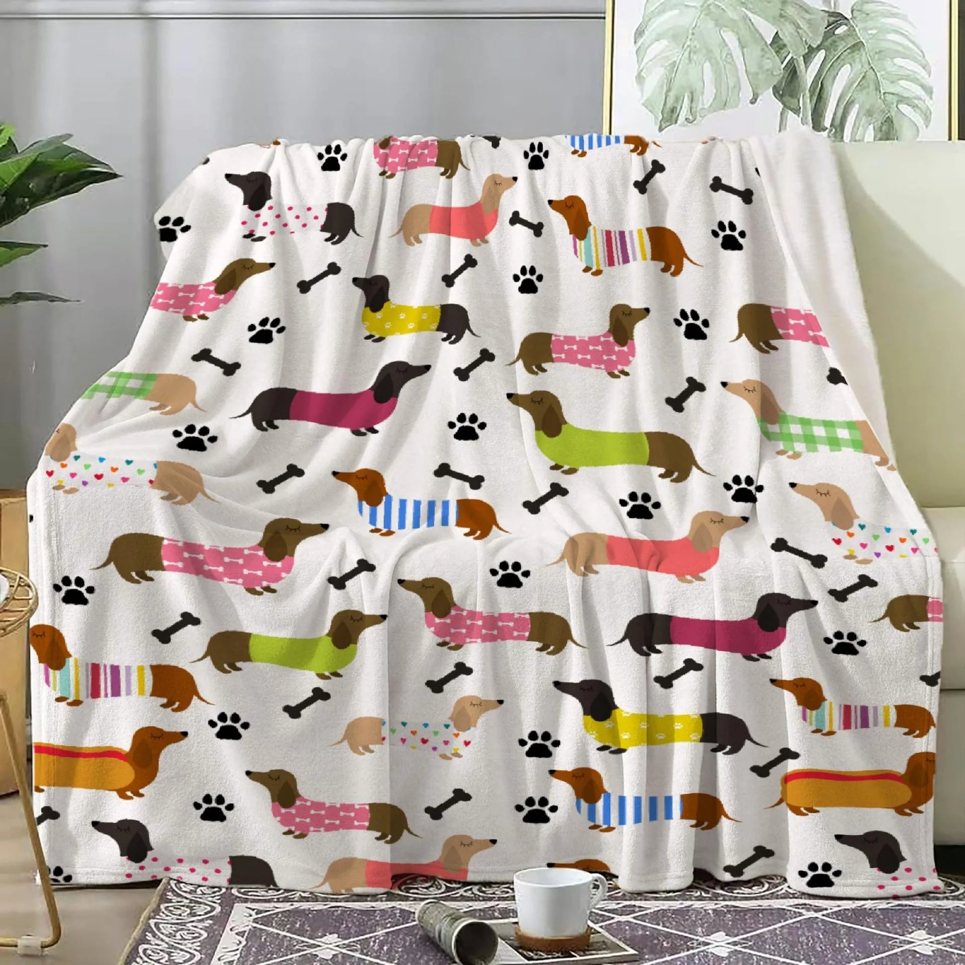 VIKAMA Cute Dachshund Blanket, Soft And Skin-Friendly Flannel Cartoon Printed Blanket, Sofa, Bedroom, Dormitory, Nap Blanket