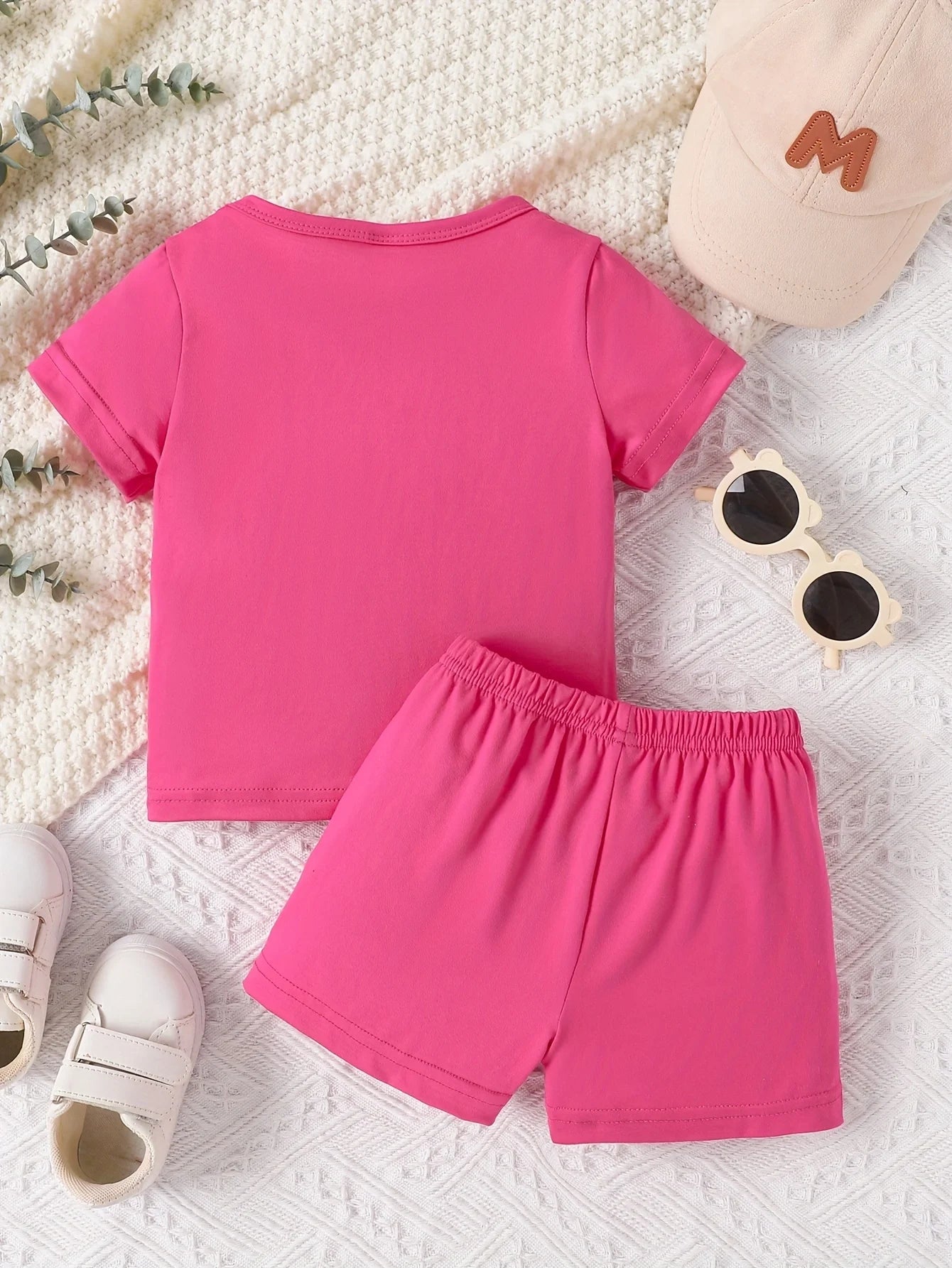 Baby girl round neck dad's little princess letter pattern short sleeved top+casual shorts set for spring and summer comfort two-