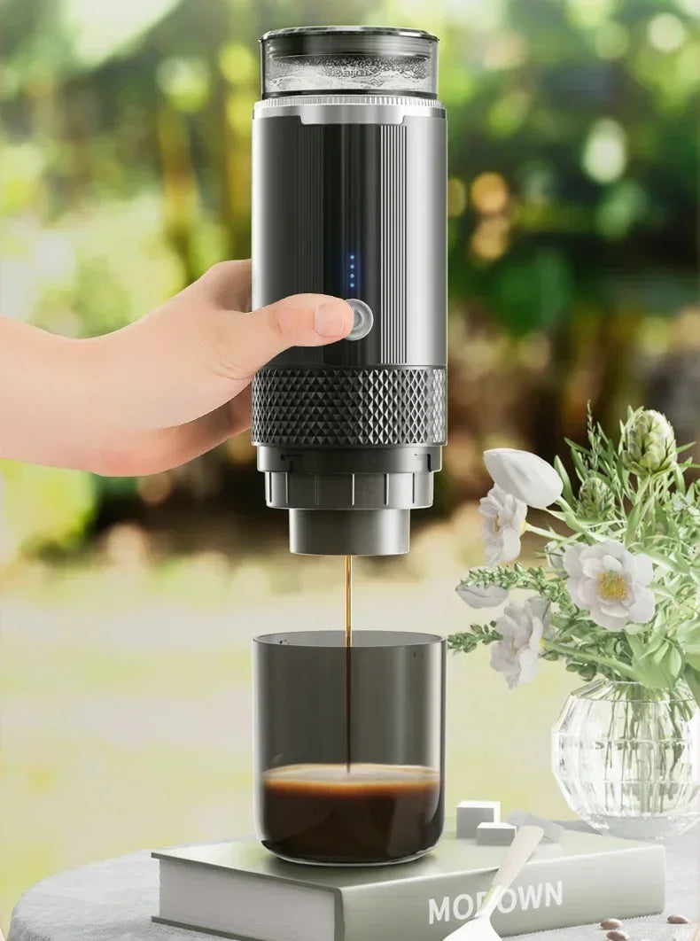 Portable electric coffee machine is suitable for ground coffee and KCUP capsules, but it does not have a heating function