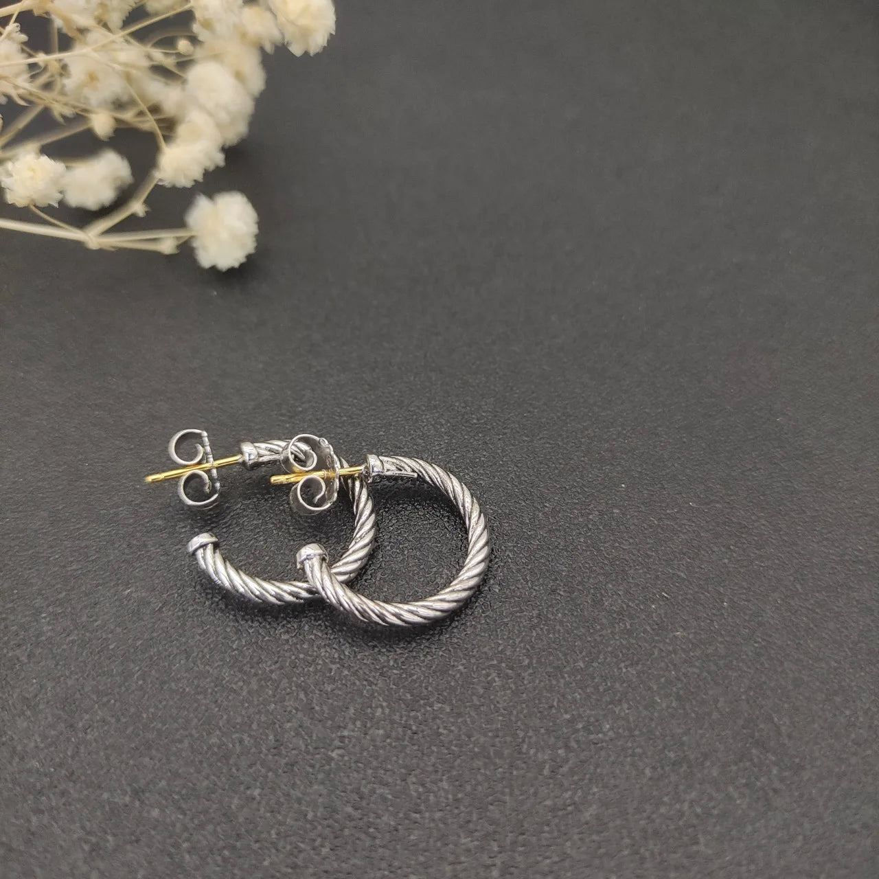 S925 sterling silver new single twisted silver small earrings neutral fashion personality simple trend retro luxury jewelry gift