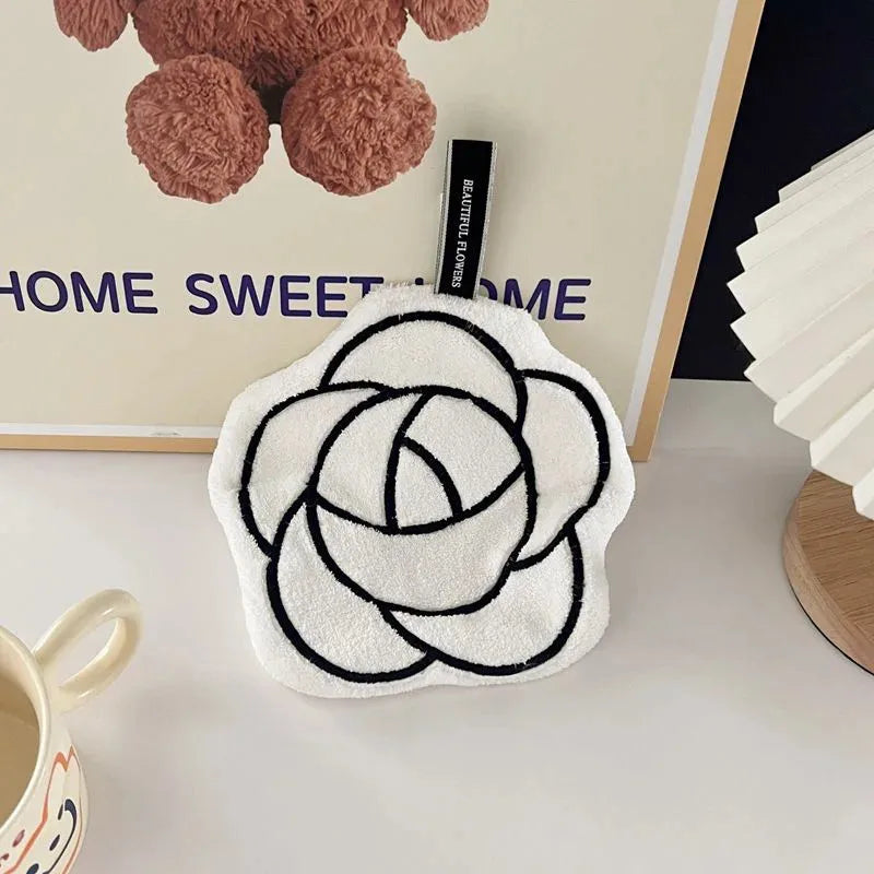 Rose-Shaped Hanging Hand Towel – Decorative Kitchen & Bathroom Washcloth
