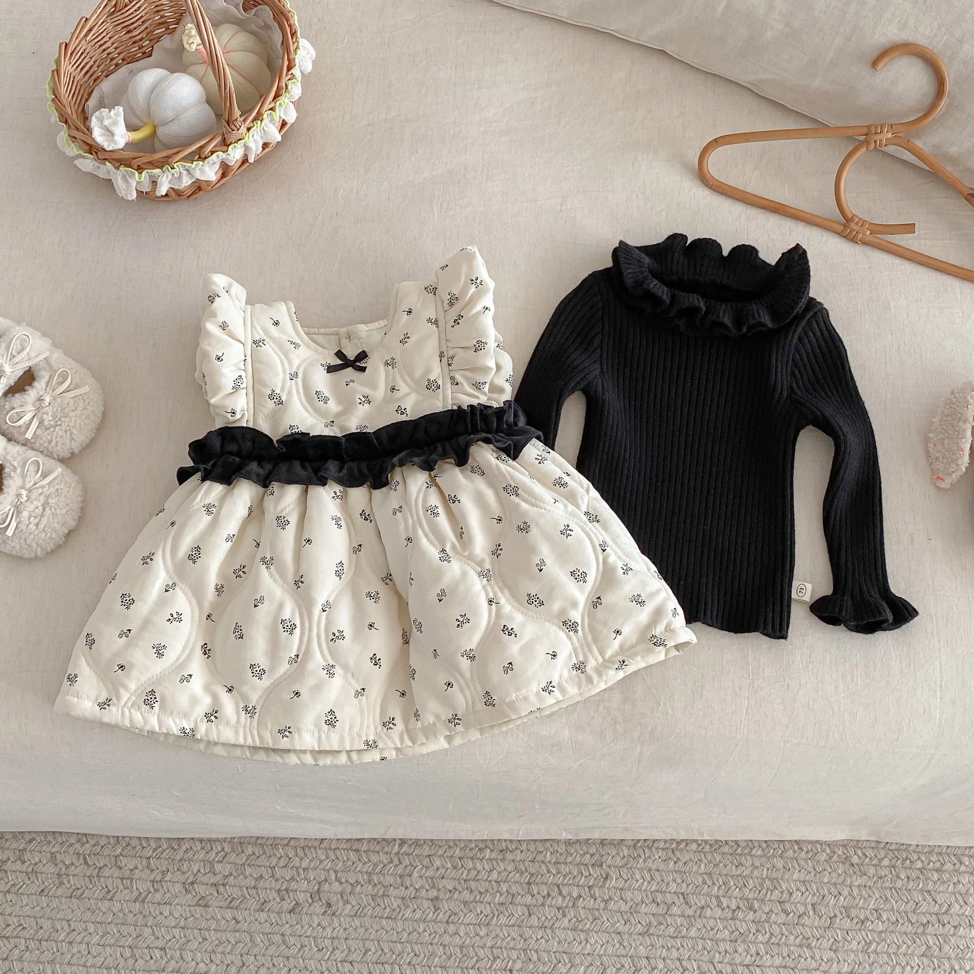7023 Korean Baby Girl's Sleeveless Skirt 2025 Winter New Floral Baby Girl's Princess Dress Or Bottoming Sweater