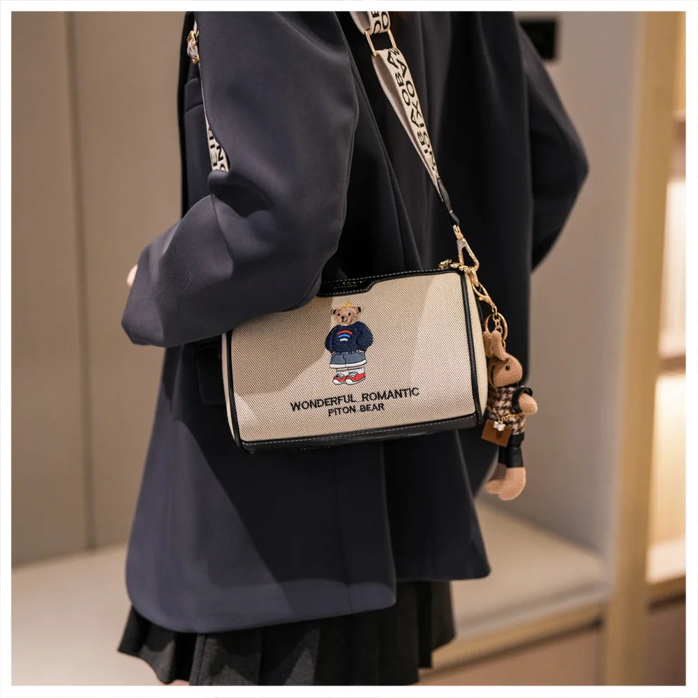 Designer style bag 2025 new model versatile embroidery new cartoon style fashionable little bear crossbody bag casual pillow bag