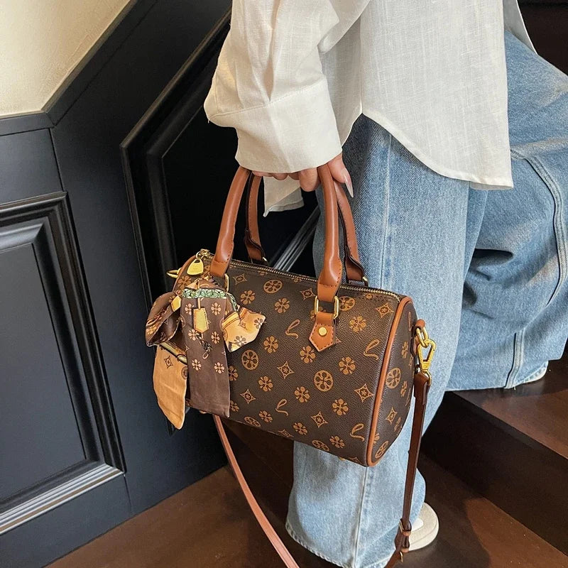 Stylish Simple Solid Color Crossbody Bag For Women With High-End Leather Design Trendy Letter Logo And Spacious Commuter