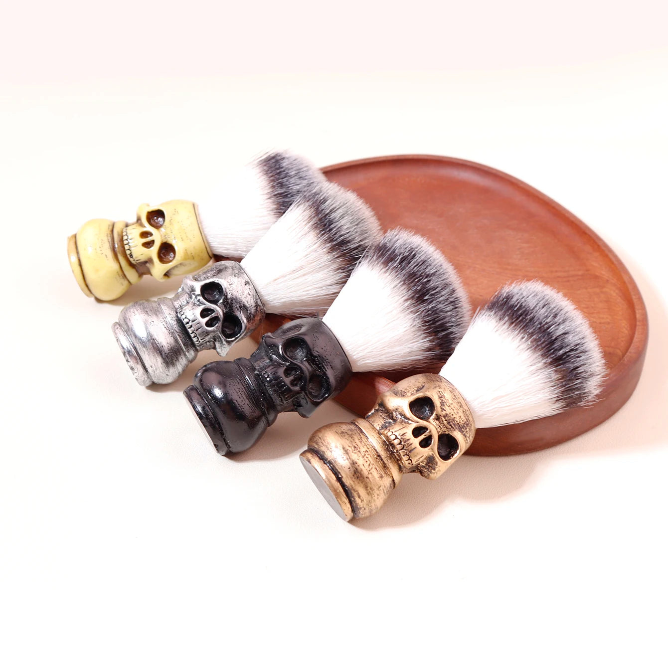Skull head men's shaving brush 1/4pcs, suitable for giving men's gifts, hair salons, beard shaving，Special for real hair wigs