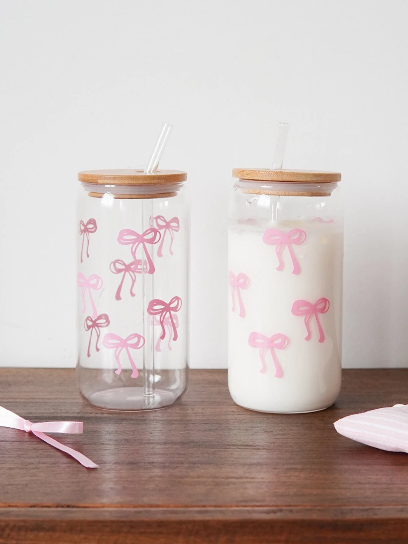 1/2/4/6Pcs Glass Bow Printed Glass Cup with Lid and Straw, Exquisite High-End Bow Glass Cup for Home Decoration, Family Daily Drinking Cup, Outdoor Picnic Cup, Party Cup, Breakfast Milk Cup, Gift Giving