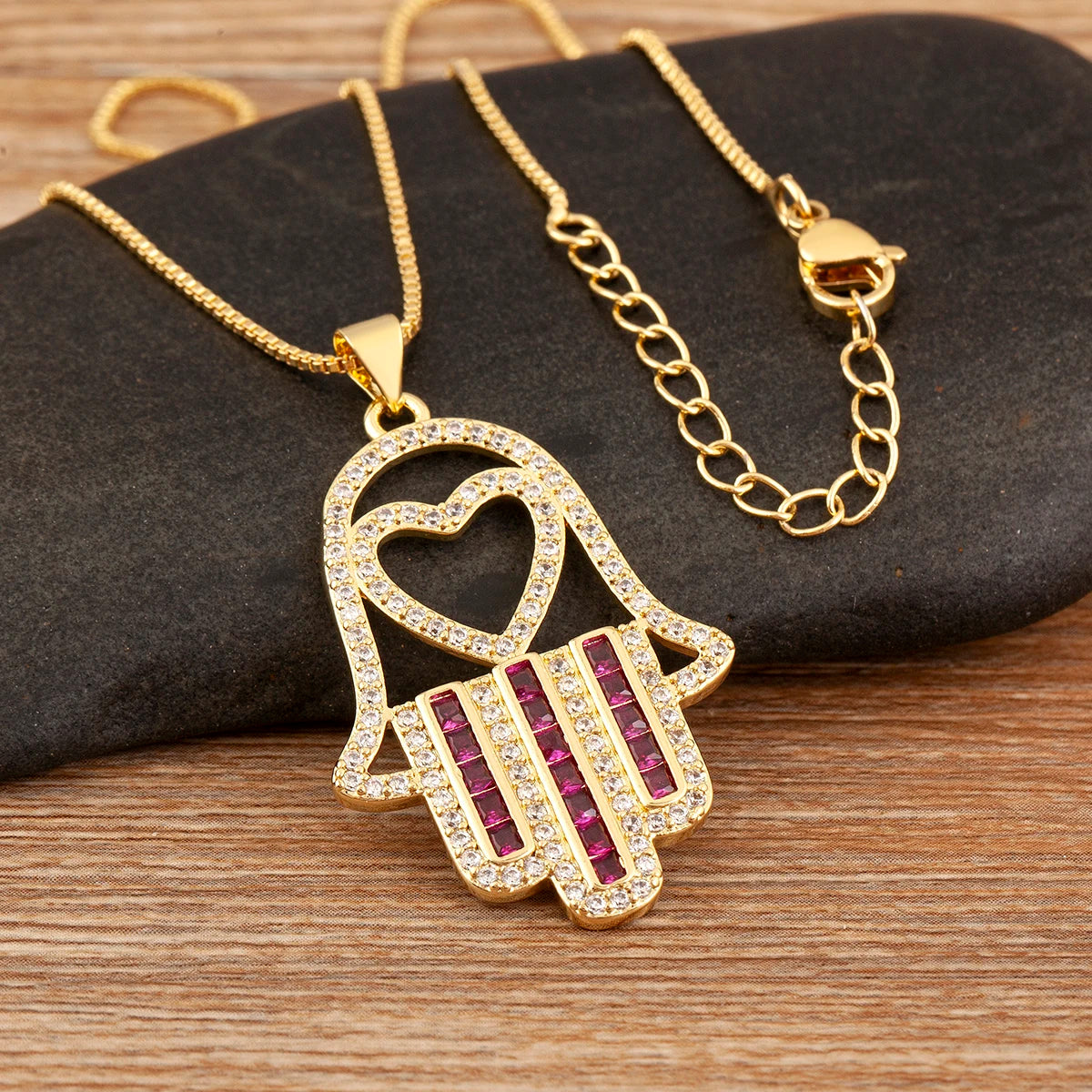 قلادة على شكل قلب/نجمة من الكريستال التركي من AIBEF قلادة على شكل كف يد وحمة من النحاس والزركون مجوهرات للنساء كهدية للبيع بالجملة مع شحن مباشر