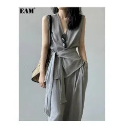 EAM Gray Pleated Big Size Casual Blazer Women New Lapel Short Sleeve Loose Fit Jacket Fashion Tide Spring Autumn 2025 30A1735