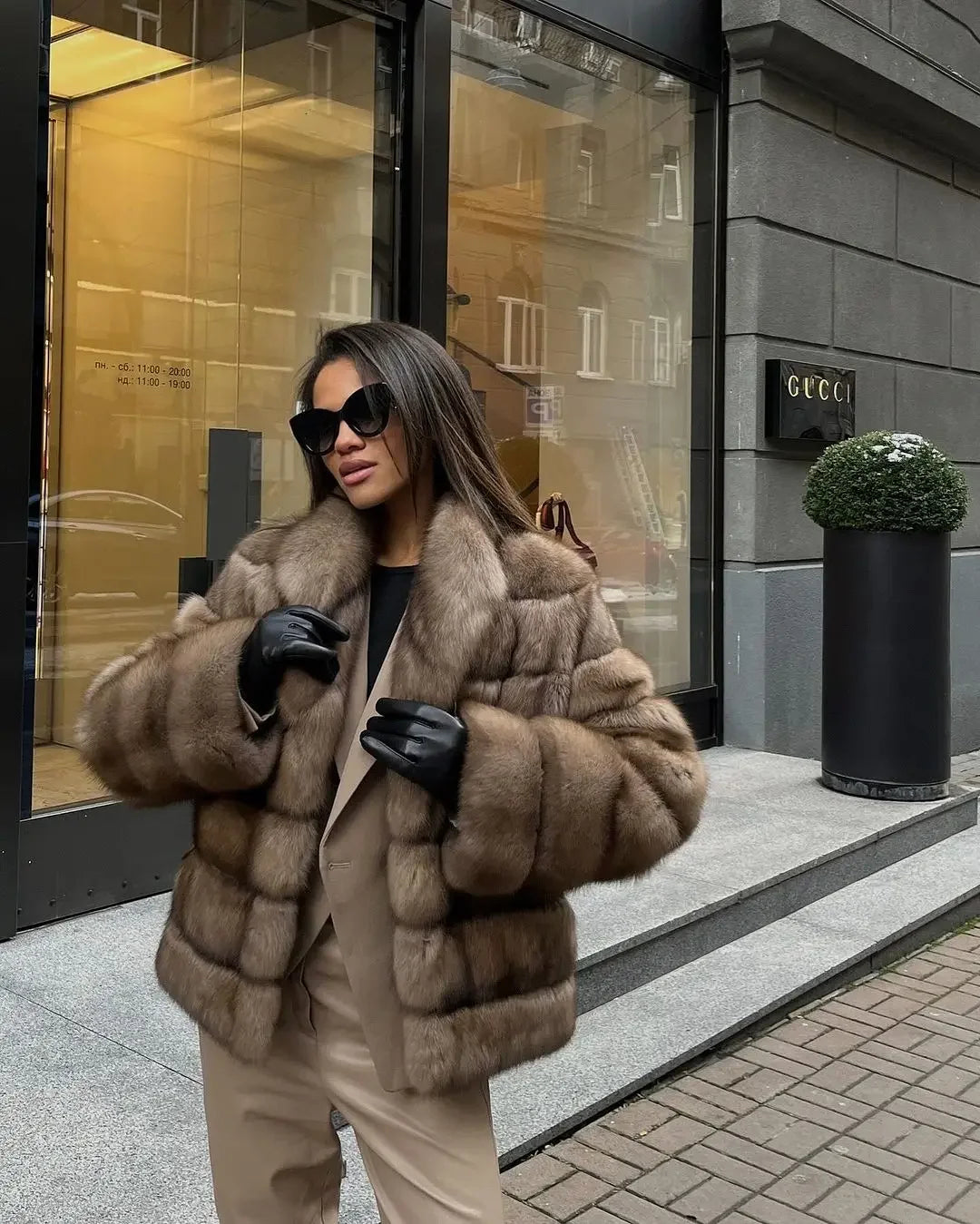 Fashion Patchwork Faux Fur Coat Women Casual Full Sleeve Lapel Loose Long Staple Plush Jacket 2025 New Winter Street Wear New