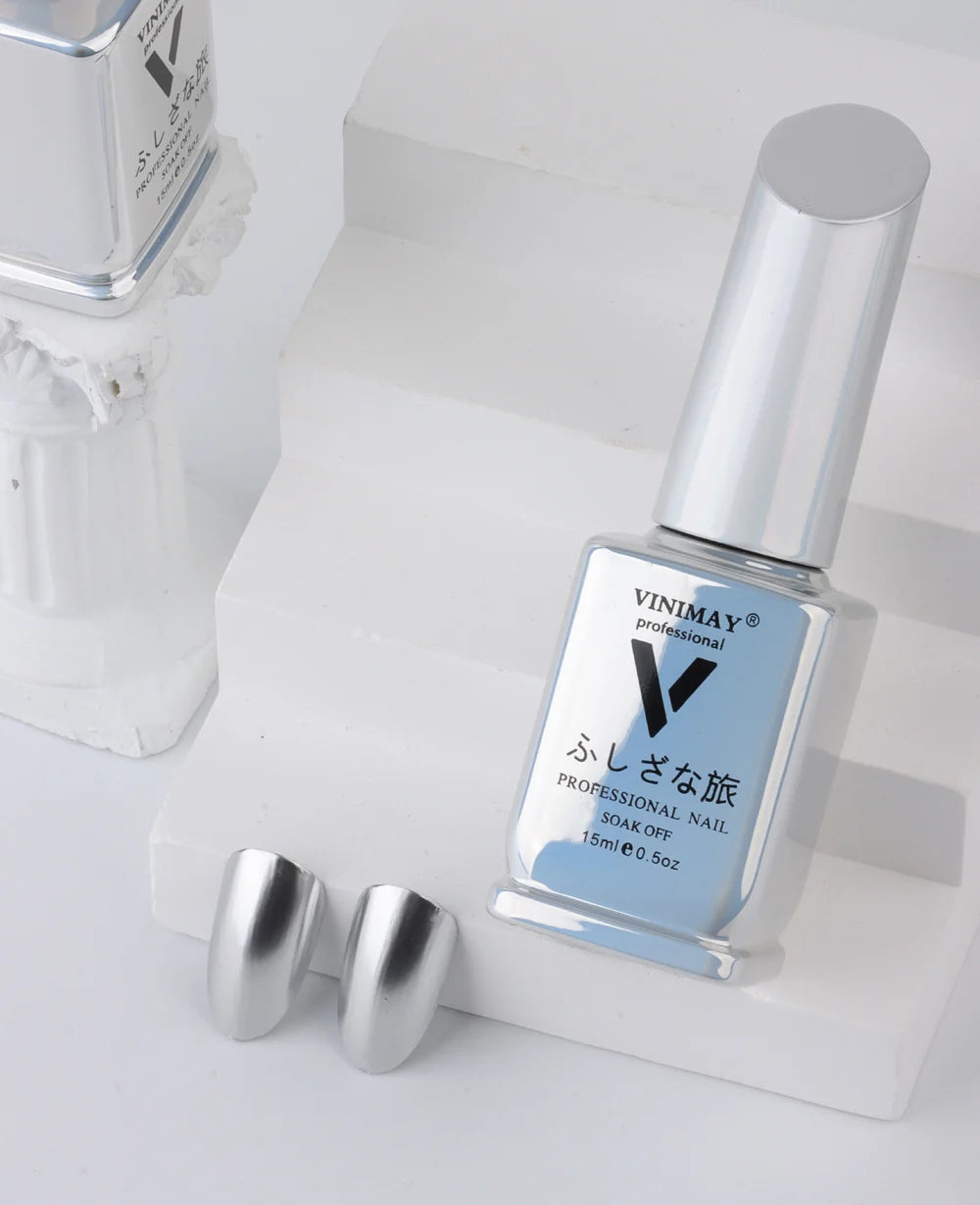 Vernis à ongles argent miroir métallique