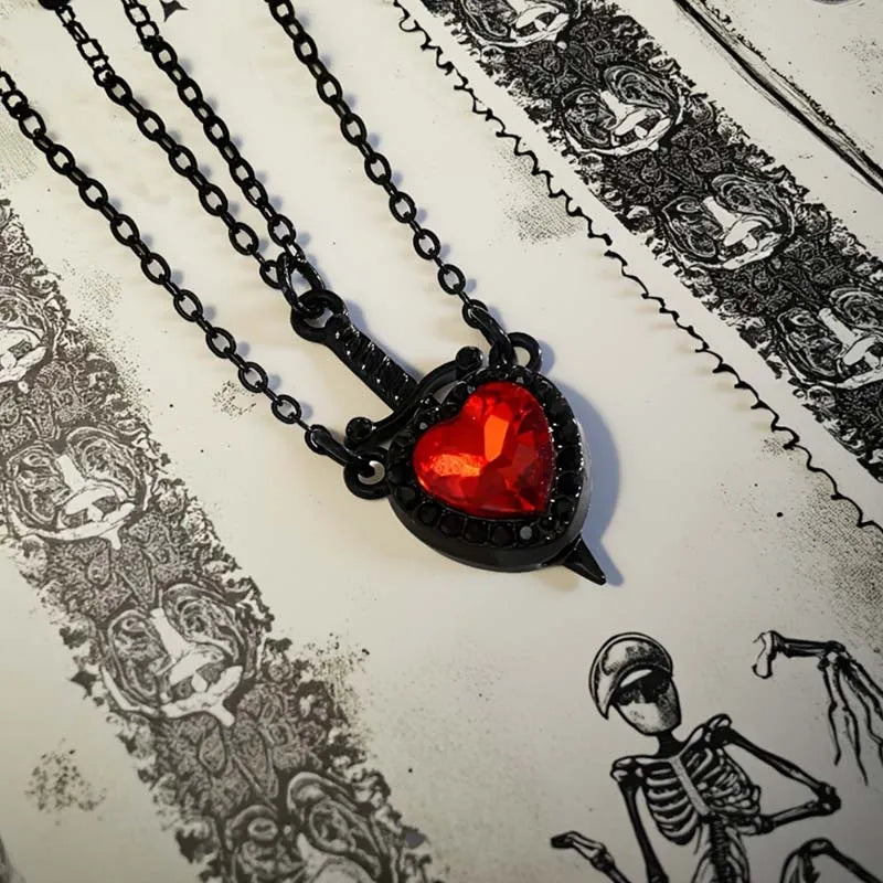 Vintage Metal Heart Sword Pendant Couple Necklace for Women Gothic Black Crystal Clavicle Chain Necklace Jewelry Accessories