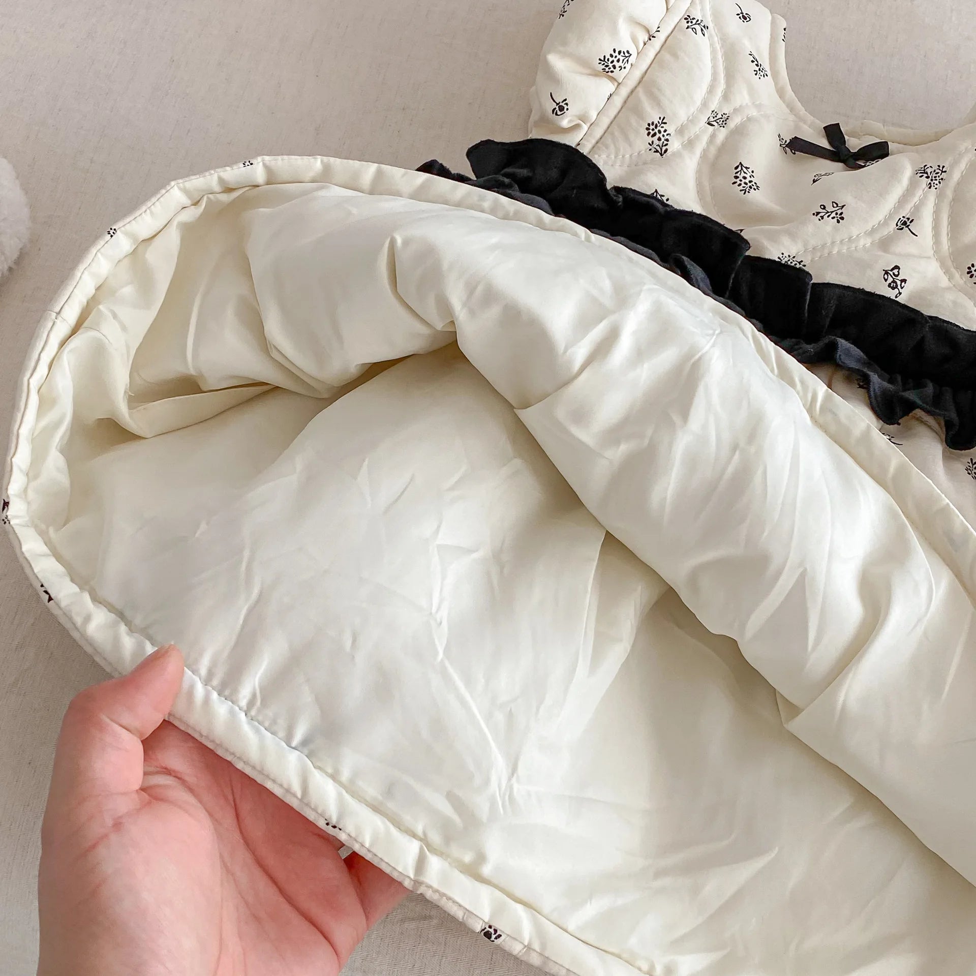 7023 Korean Baby Girl's Sleeveless Skirt 2025 Winter New Floral Baby Girl's Princess Dress Or Bottoming Sweater