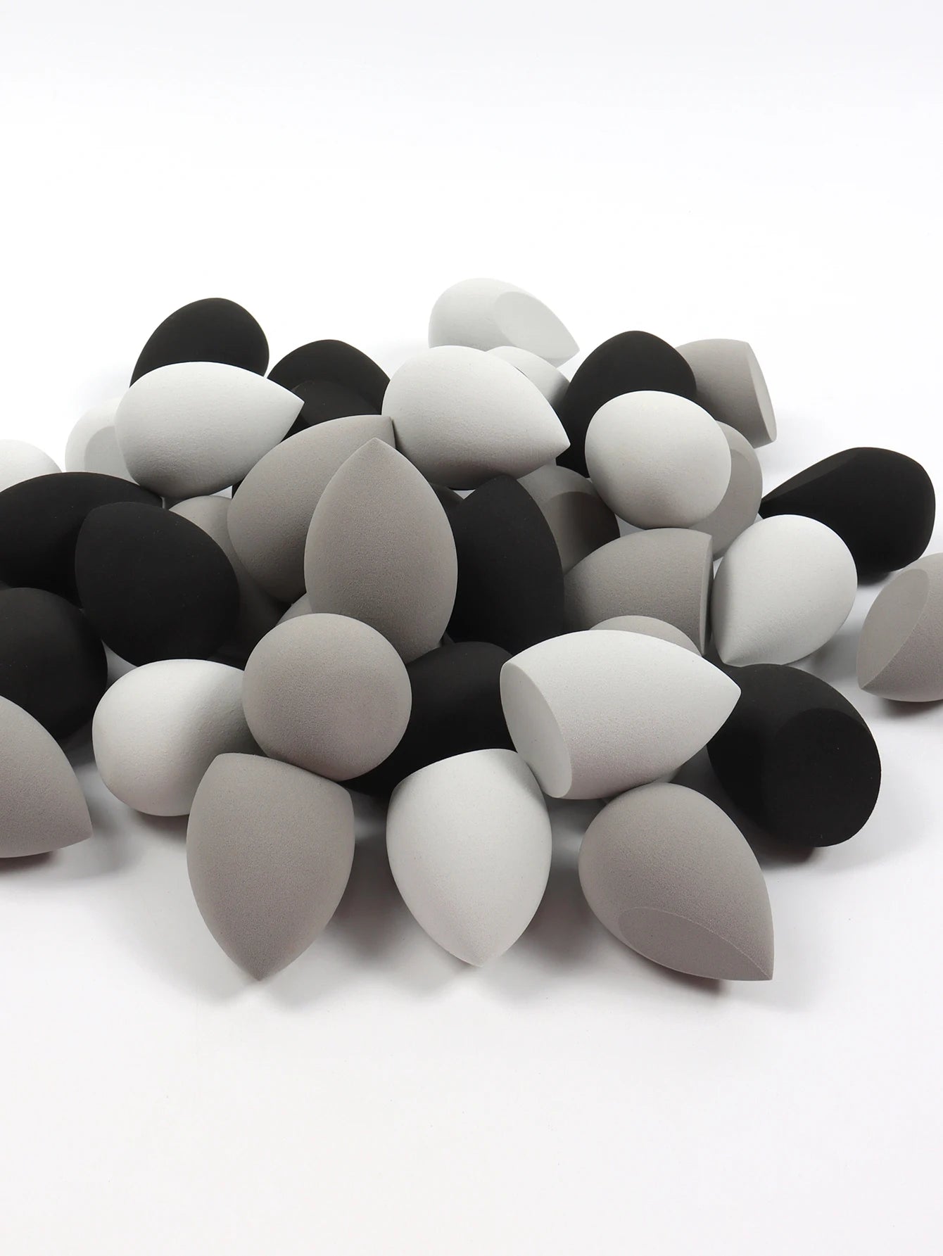 30 Beauty Eggs (Makeup Sponges) Foundation Make-Up Mixed Beauty Sponge, Liquid, Cream and Powder Without Blemish, Multi-Color C