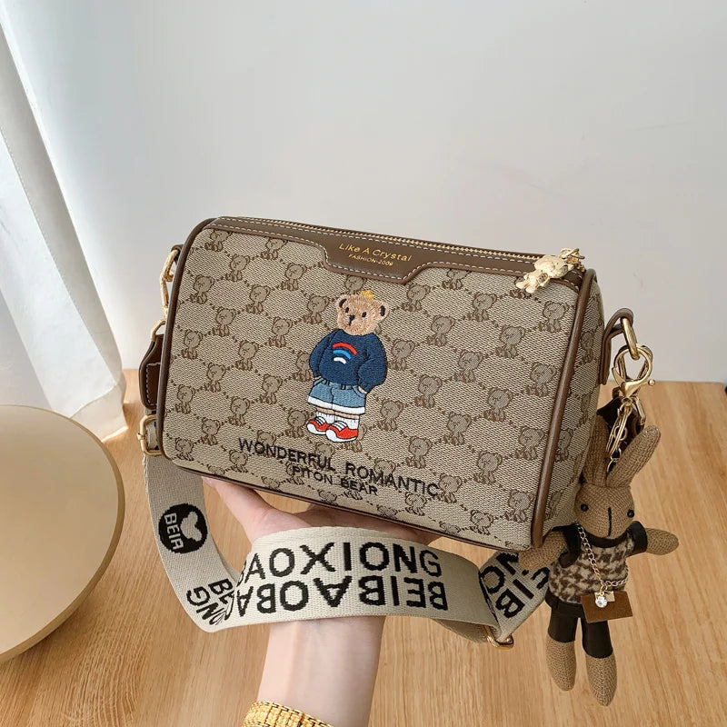 Designer style bag 2025 new model versatile embroidery new cartoon style fashionable little bear crossbody bag casual pillow bag
