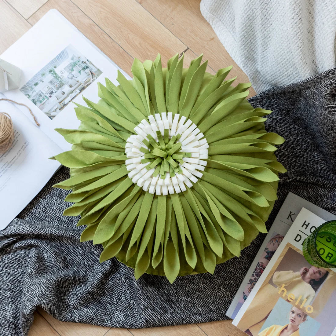 Modern Style Yellow White Throw Pillows Round  45*45 Velvet Stitching 3D Chrysanthemum Cushion Cover Waist Blue Cute Pillowcase