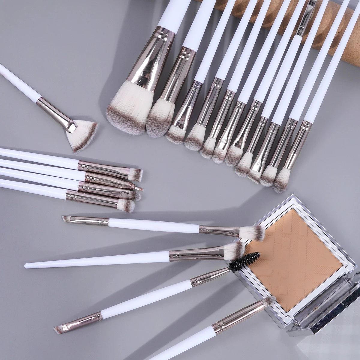 42pcs Kit de maquillage multifonctionnel Comprend 20pcs pinceaux avec sac de lavage