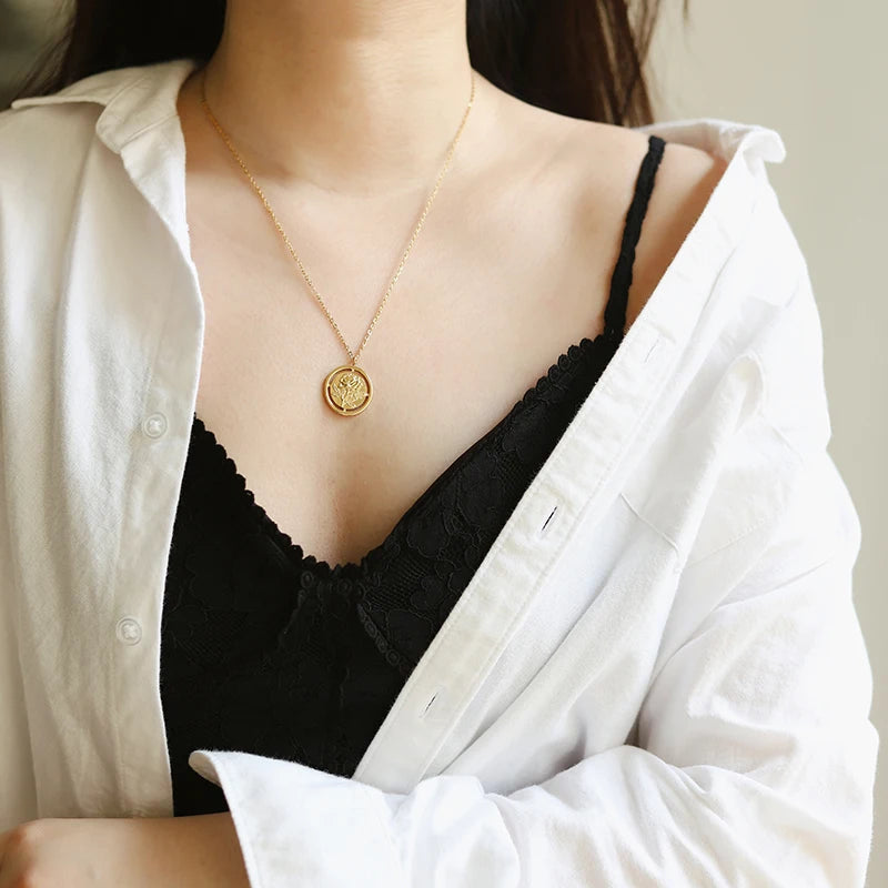 French Flowers Hollow Rose Pendant Necklace Women Stainless Steel Plated 18k Sweet Romantic Engagement Gift Jewelry