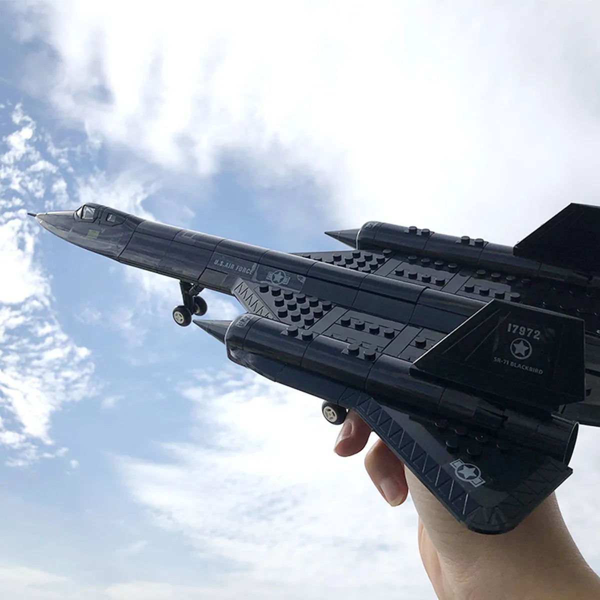 183pcs SR-71 Blackbird US Air Force Reconnaissance AirplaneModel Fighter Assembling Building Block Toy Children Block Toys Gift