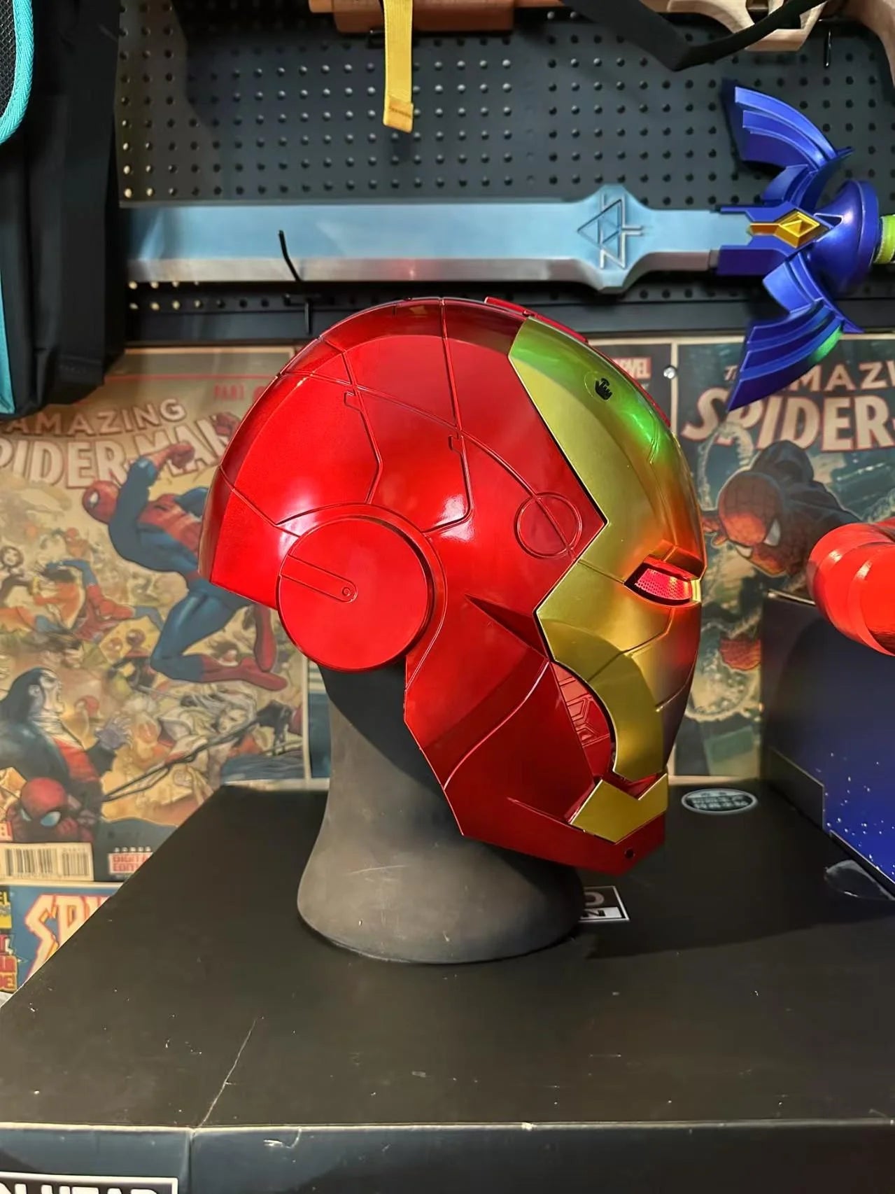 Marvel Iron Man Merchandise Helmet Mk5 Wearable Collectible Toy With Light Emitting And Manual Opening/Closing Feature Boys Gift