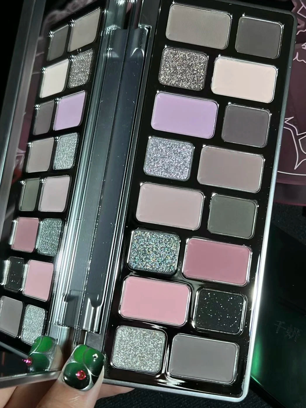 Qianyan Cheeryep 16 Color Eyeshadow Palette Glitter Chameleon Matte Pearlescent Flash Plate Cowherd Sequins