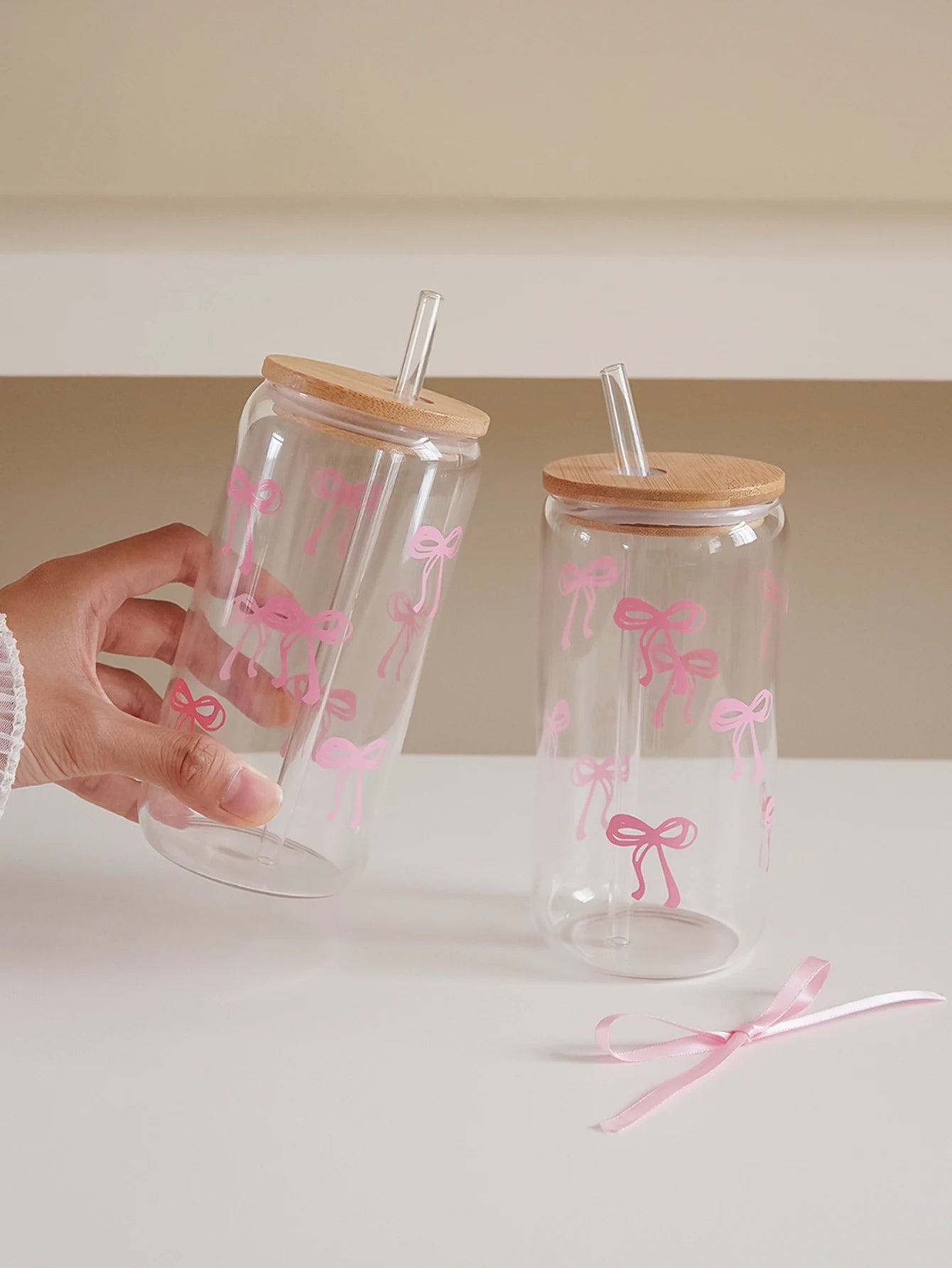 1/2/4/6Pcs Glass Bow Printed Glass Cup with Lid and Straw, Exquisite High-End Bow Glass Cup for Home Decoration, Family Daily Drinking Cup, Outdoor Picnic Cup, Party Cup, Breakfast Milk Cup, Gift Giving