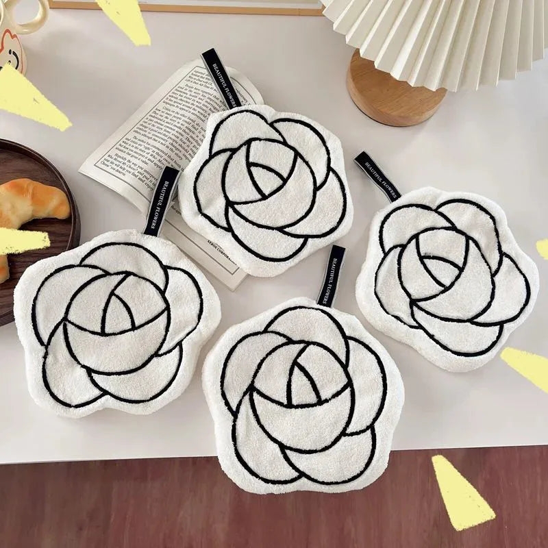 Rose-Shaped Hanging Hand Towel – Decorative Kitchen & Bathroom Washcloth