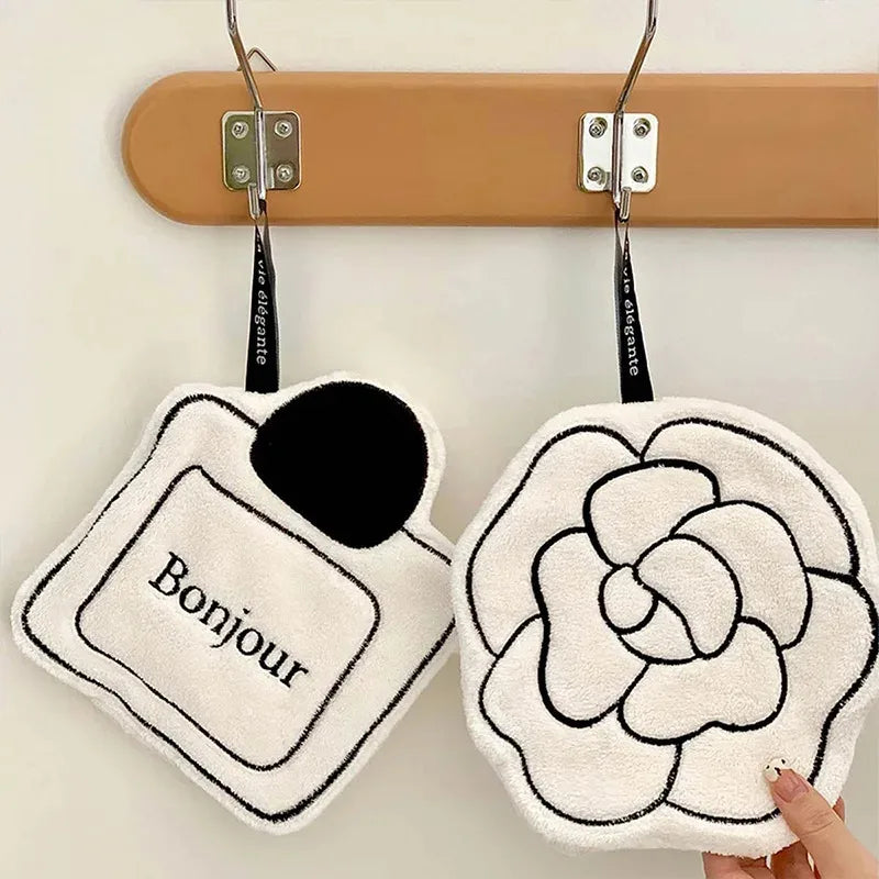 Rose-Shaped Hanging Hand Towel – Decorative Kitchen & Bathroom Washcloth