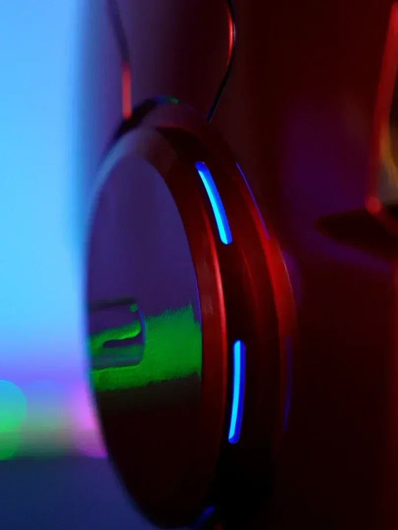 2025 New Marvel Iron Man Helmet Black Gold Black Silver Electric Helmet Voice Controlled Voice Machine Face Mask Toy Birthday Gi