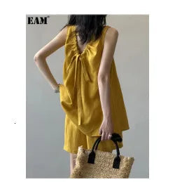 EAM Gray Pleated Big Size Casual Blazer Women New Lapel Short Sleeve Loose Fit Jacket Fashion Tide Spring Autumn 2025 30A1735