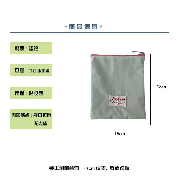 Sac à cosmétiques en toile.