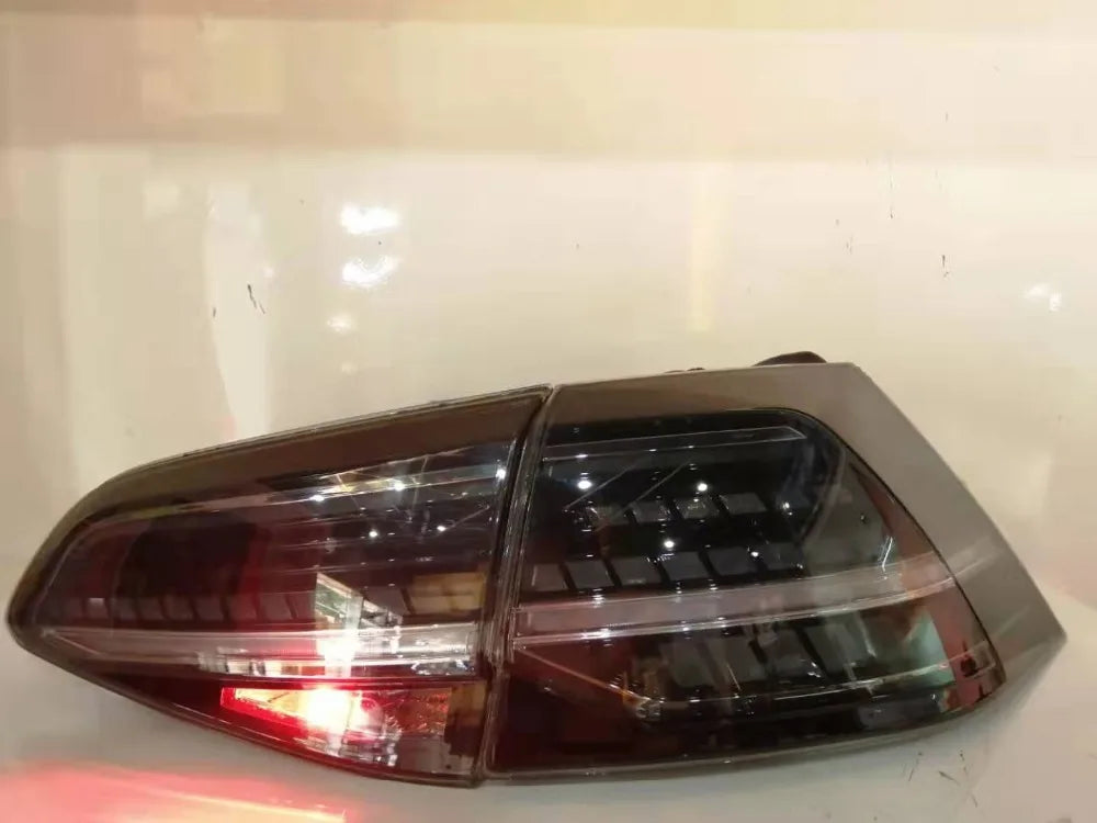 Pair Of Car Tail Light Assembly For Volkswagen VW Golf 7 mk7 Golf 7.5 mk7.5 2013 2014 - 2020 LED Brake Flowing Water Flicker