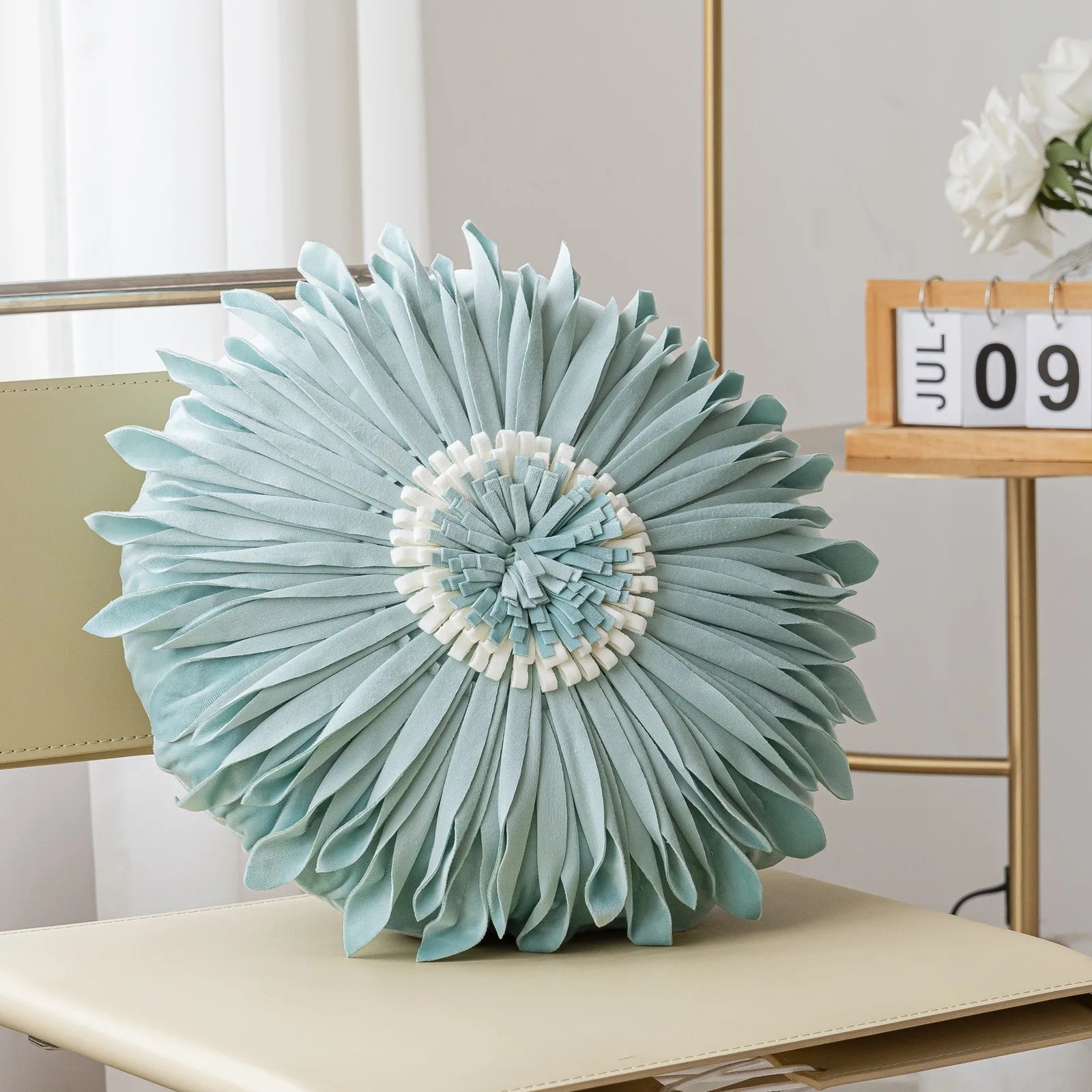 Modern Style Yellow White Throw Pillows Round  45*45 Velvet Stitching 3D Chrysanthemum Cushion Cover Waist Blue Cute Pillowcase