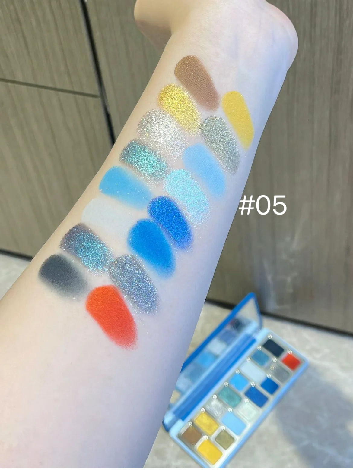 Qianyan Cheeryep 16 Color Eyeshadow Palette Glitter Chameleon Matte Pearlescent Flash Plate Cowherd Sequins