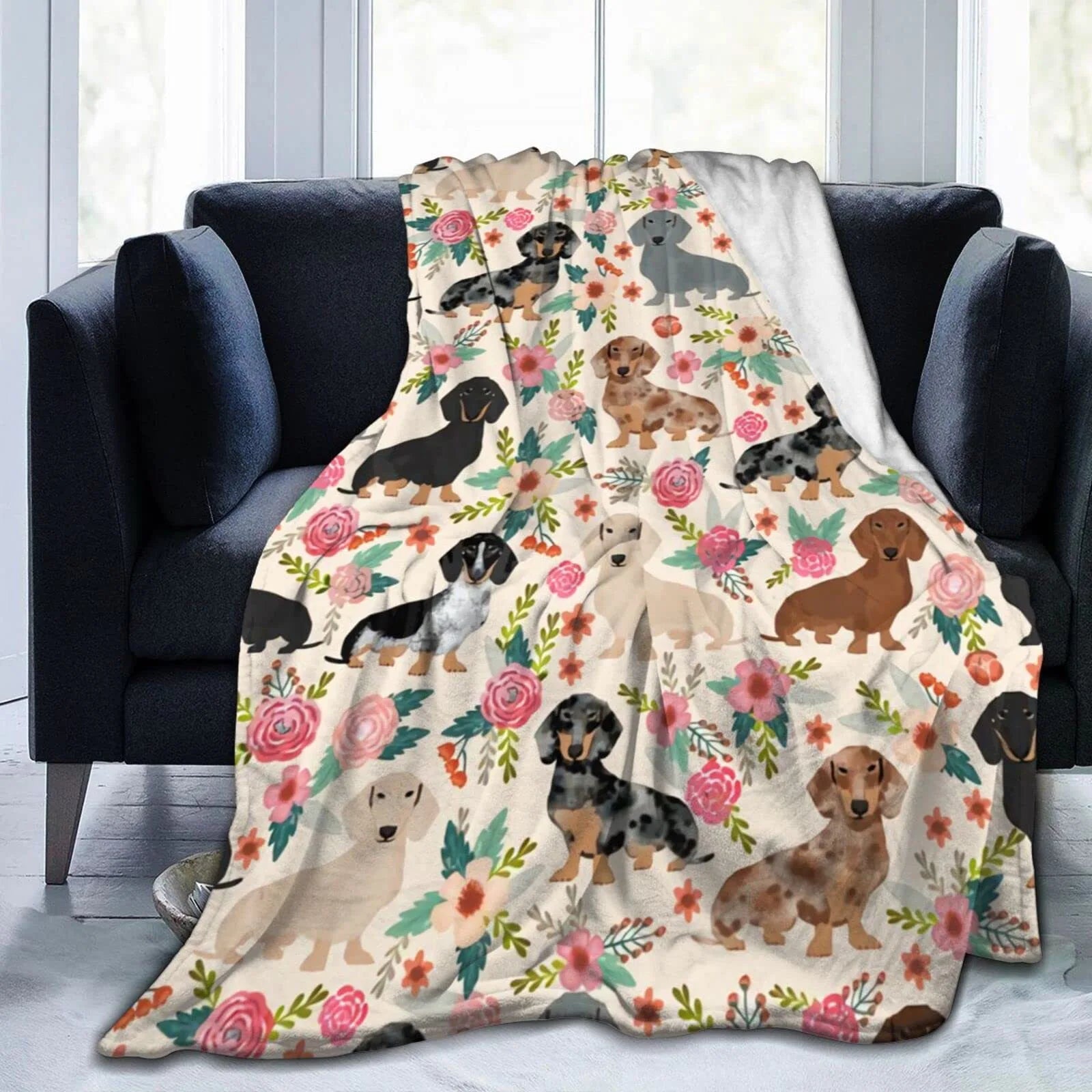 VIKAMA Cute Dachshund Blanket, Soft And Skin-Friendly Flannel Cartoon Printed Blanket, Sofa, Bedroom, Dormitory, Nap Blanket