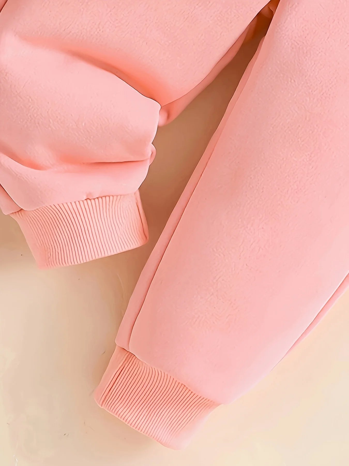 A two-piece set of cute cherry English printed fleece hoodie and pants for newborn girls in autumn and winter