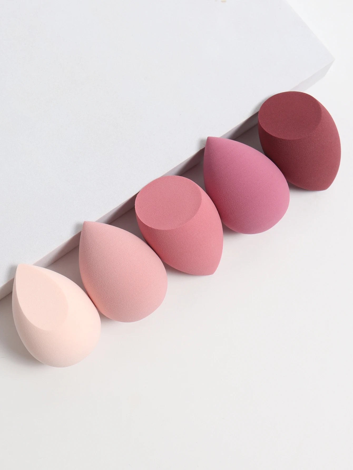 30 Beauty Eggs (Makeup Sponges) Foundation Make-Up Mixed Beauty Sponge, Liquid, Cream and Powder Without Blemish, Multi-Color C