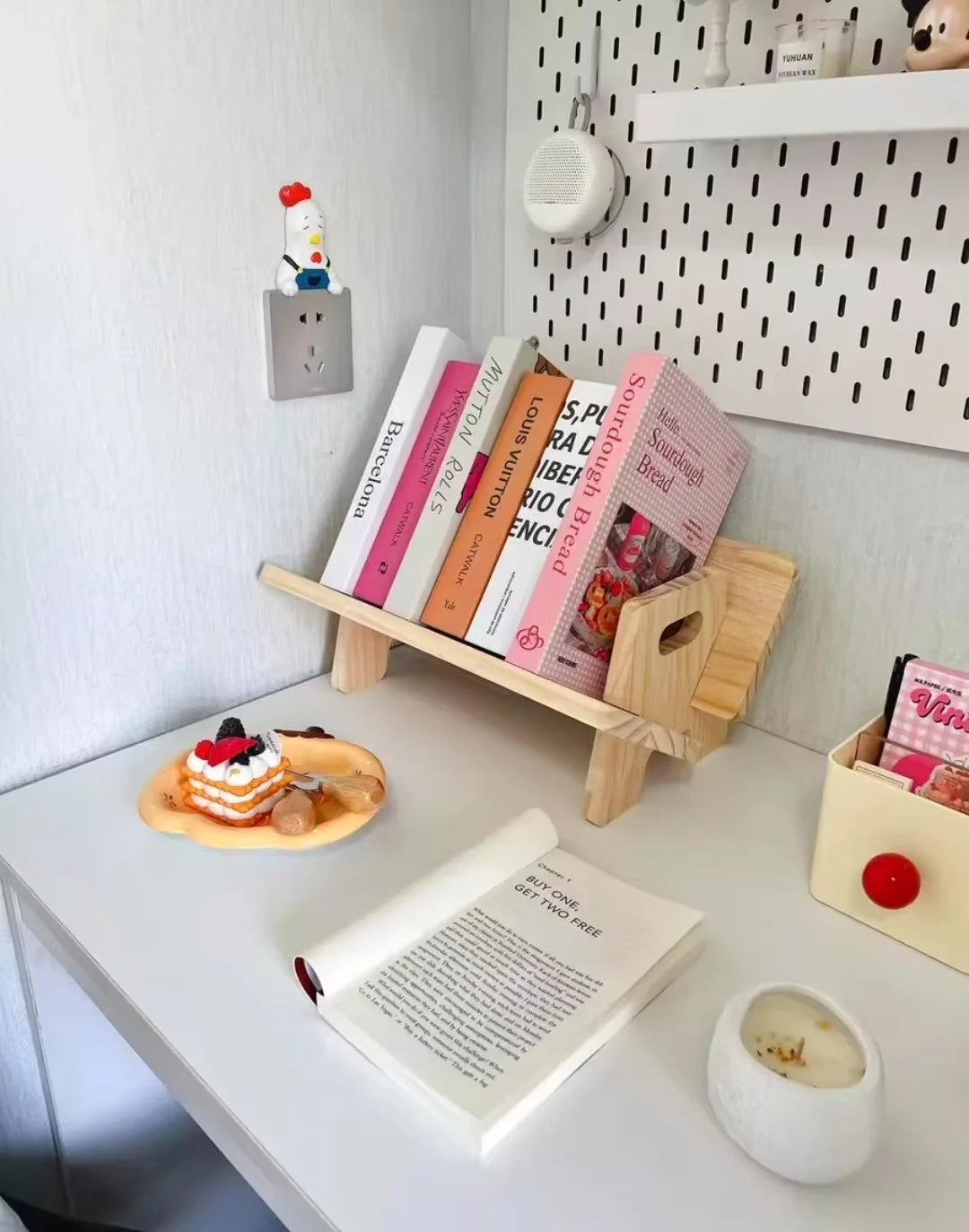 Bibliothèque inclinable en bois dans le salon/bureau, étagère à livres de bureau, organisateur, étagères de rangement pour affichage CD/magazine/livres