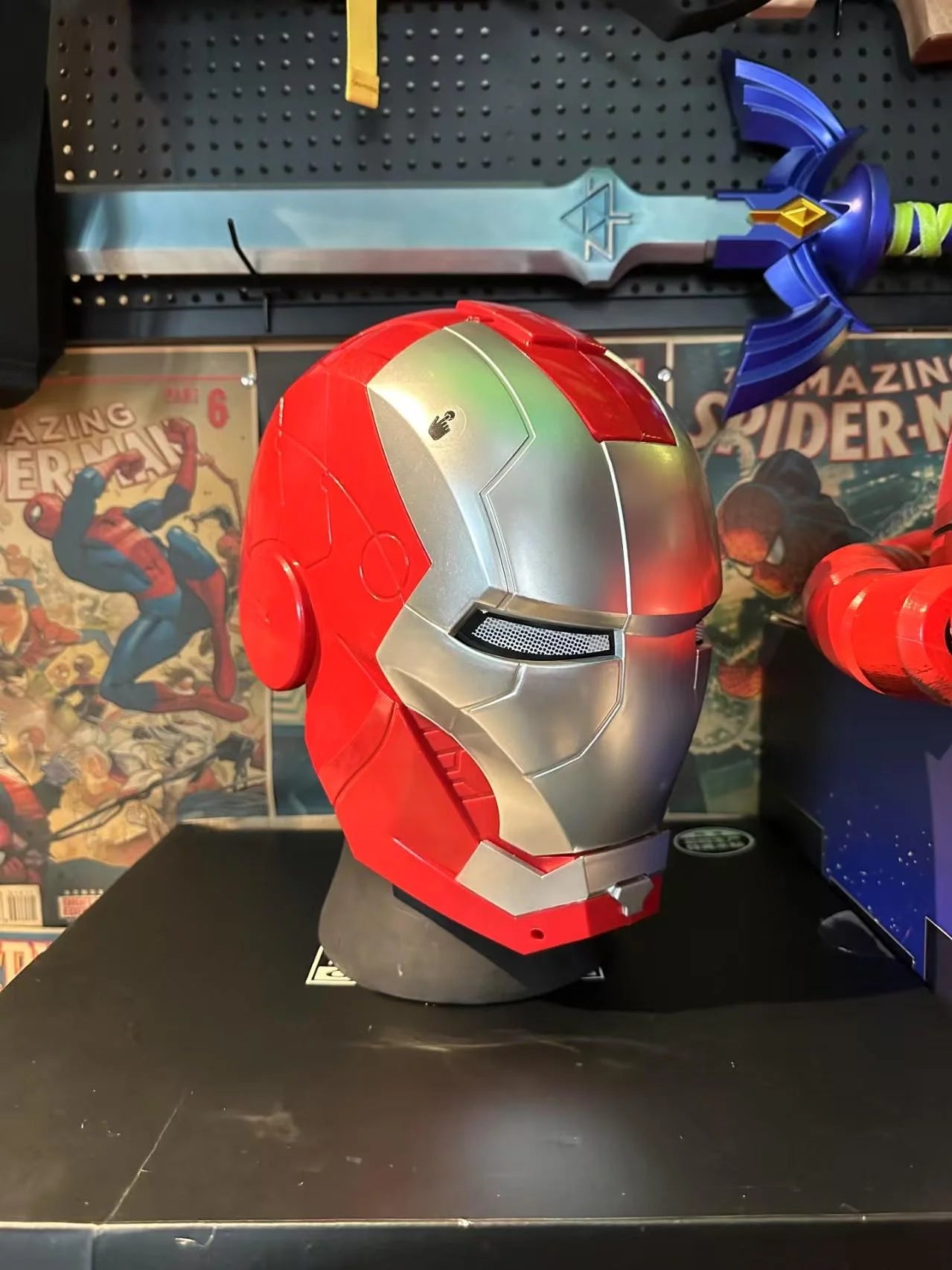 Marvel Iron Man Merchandise Helmet Mk5 Wearable Collectible Toy With Light Emitting And Manual Opening/Closing Feature Boys Gift