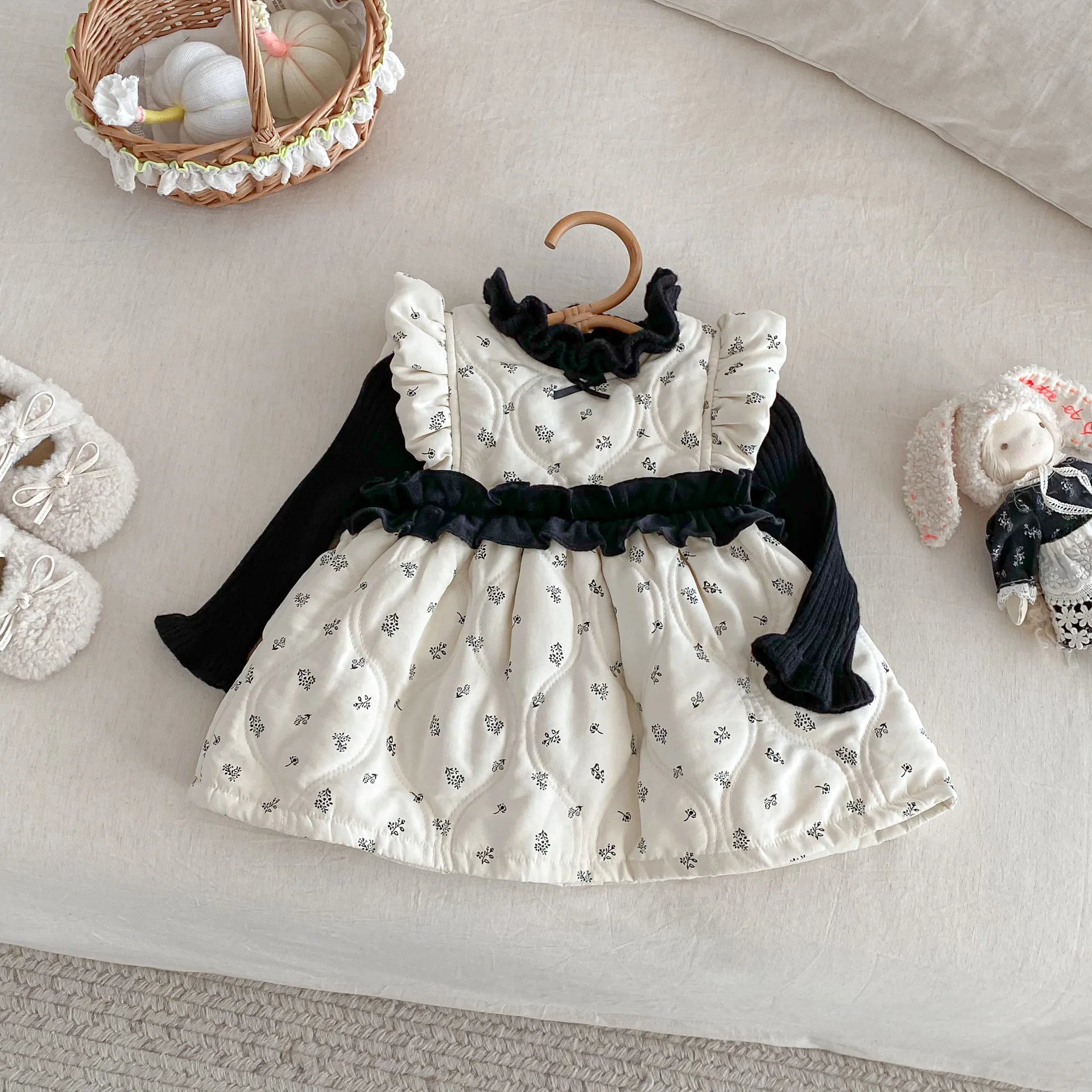 7023 Korean Baby Girl's Sleeveless Skirt 2025 Winter New Floral Baby Girl's Princess Dress Or Bottoming Sweater