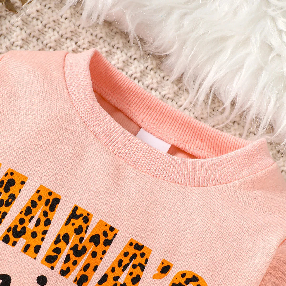 Single piece baby girl baby fashion cute casual English letter printed pink hoodie autumn and winter