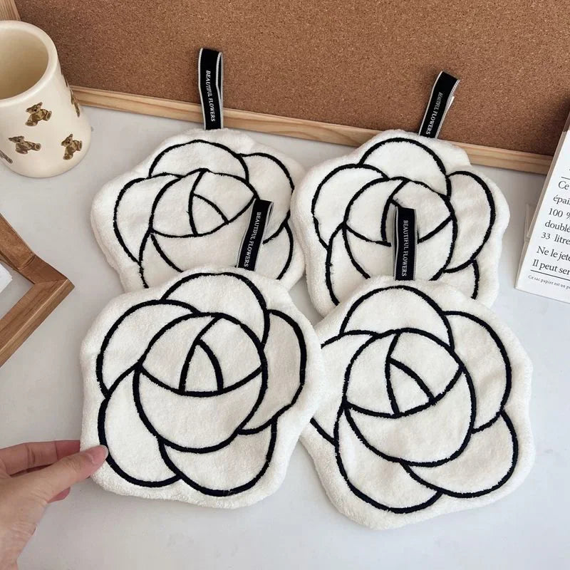 Rose-Shaped Hanging Hand Towel – Decorative Kitchen & Bathroom Washcloth