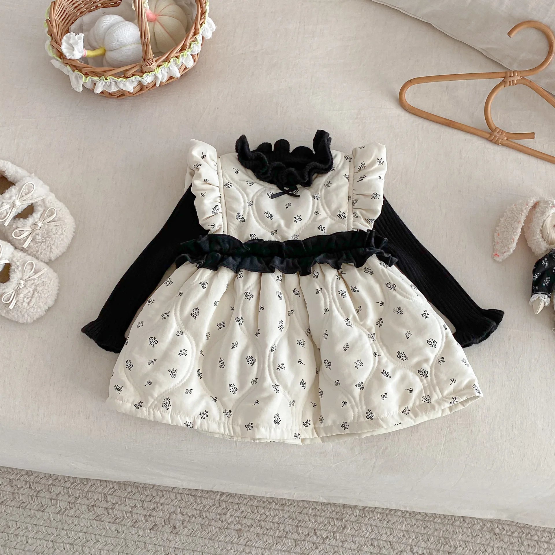 7023 Korean Baby Girl's Sleeveless Skirt 2025 Winter New Floral Baby Girl's Princess Dress Or Bottoming Sweater