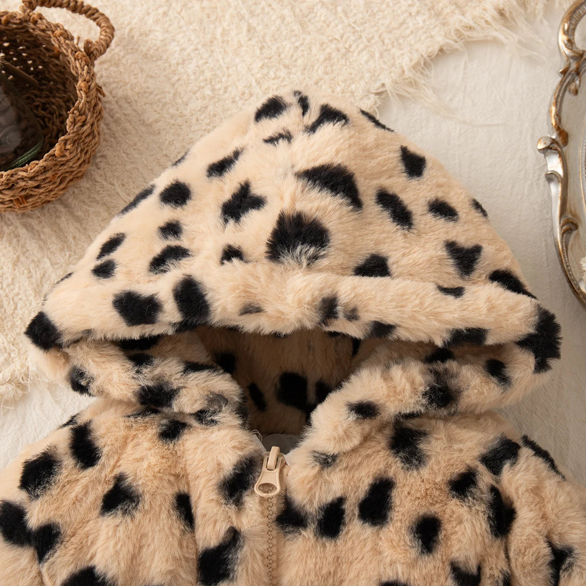 Baby Clothes Girl Winter Full Printed Spot Pattern Warm Lamb Suede Baby Girl's Outerwear Hooded Cute Casual Girl's Coat