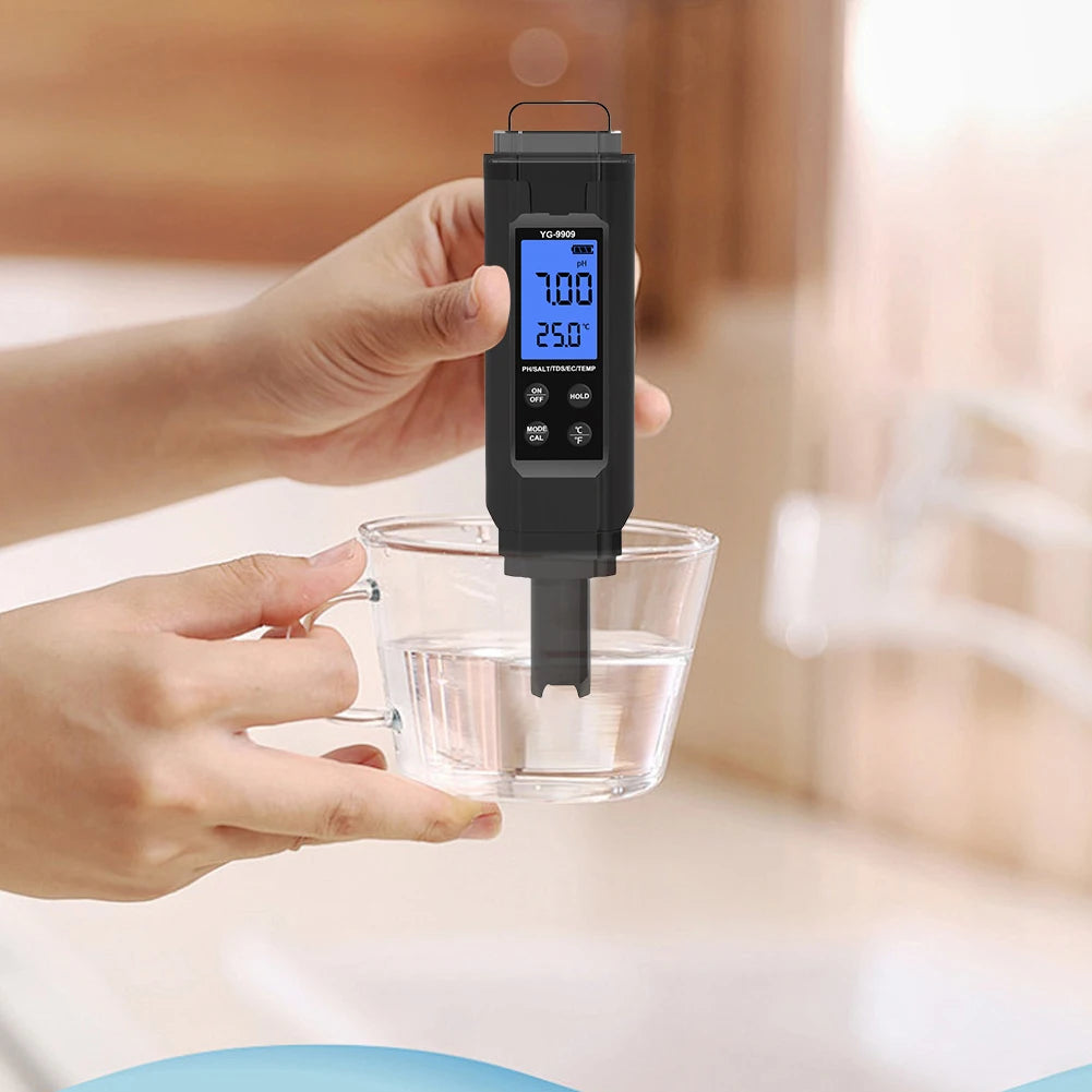 قلم اختبار جودة المياه الرقمي 5 في 1 لقياس الملوحة/الرقم الهيدروجيني/درجة الحرارة/التوصيلية الكهربائية/المواد الصلبة الذائبة لمياه الشرب/أحواض السمك/الزراعة المائية/حمامات السباحة