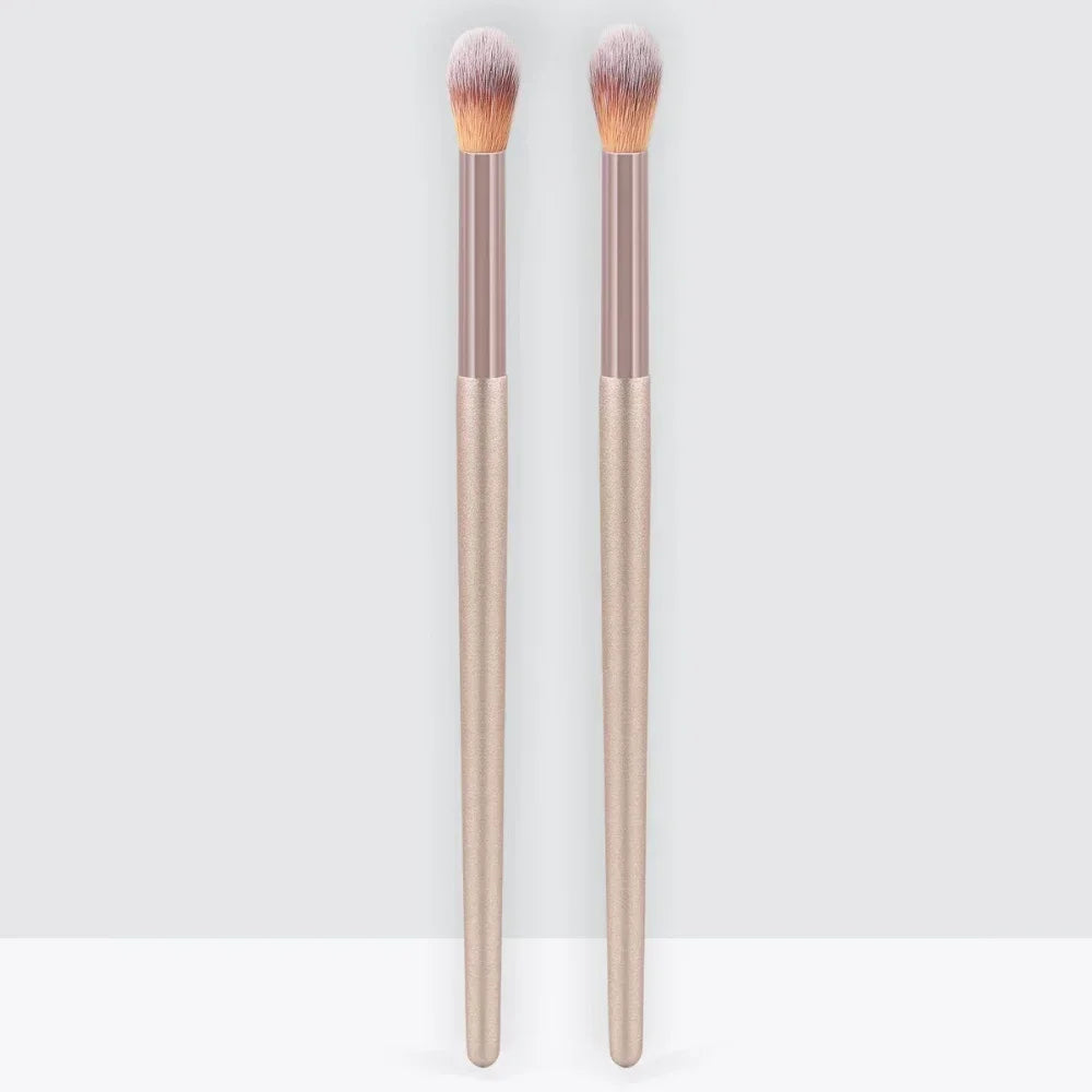 2 pièces de Pinceaux de maquillage Brosse de mise en évidence d’ombres pour le nez professionnel