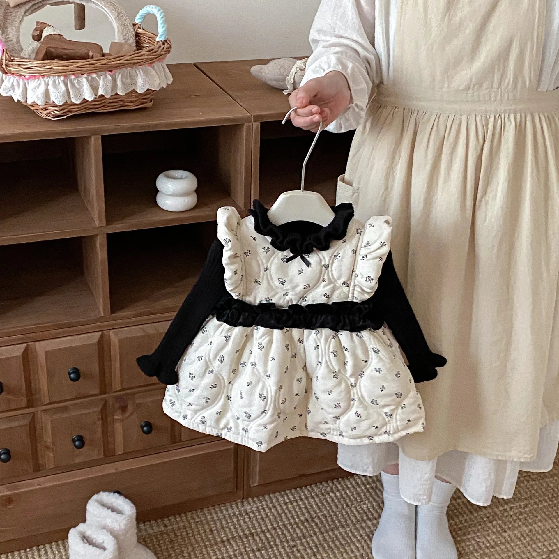 7023 Korean Baby Girl's Sleeveless Skirt 2025 Winter New Floral Baby Girl's Princess Dress Or Bottoming Sweater